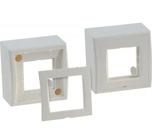 Doza aplicată Nexans 45x45 LANmark alb pentru module rețea