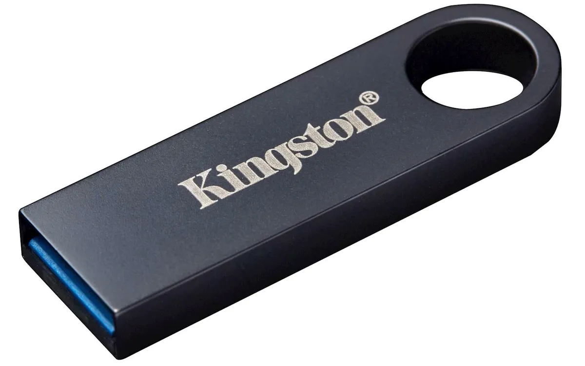Stick USB Kingston 64GB metalic cu port USB 3.0