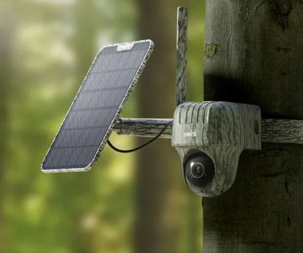Camera de supraveghere Reolink GO cu panou solar montat