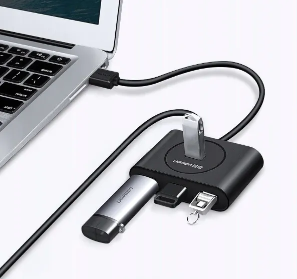 HUB USB 3.0 Ugreen CR113 negru cu 4 porturi și cablu de 0.5 m
