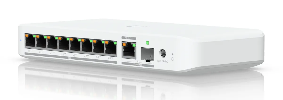Switch de rețea Ubiquiti 8 porturi 2.5GbE cu PoE integrat