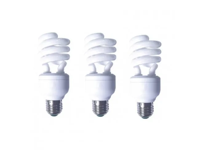 3 becuri fluorescent Panasonic E27 19W forma spirală alb cald