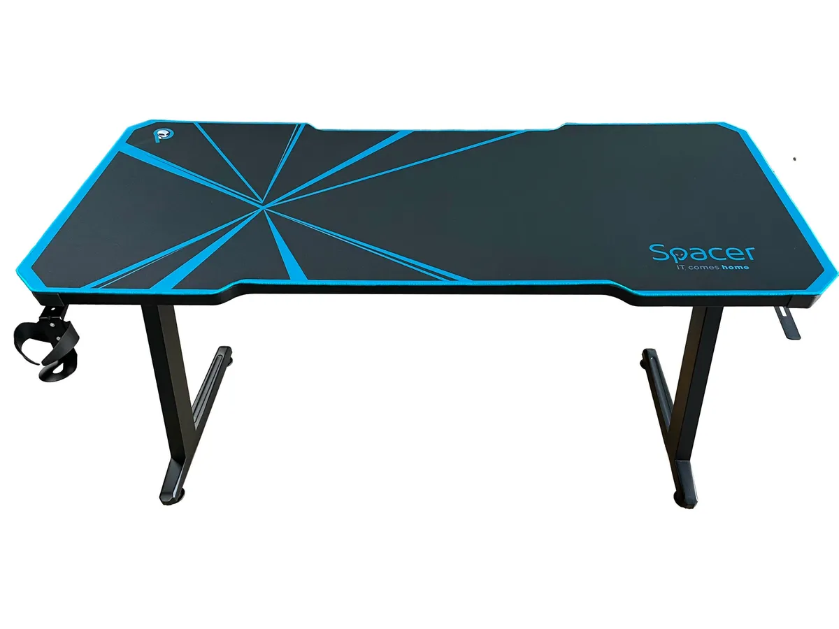 Birou gaming Spacer negru cu blat carbon și mousepad integrat