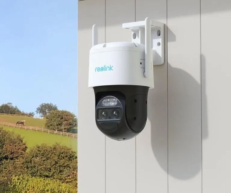 Cameră de supraveghere Reolink W760 cu rotire 360 și tracking inteligent