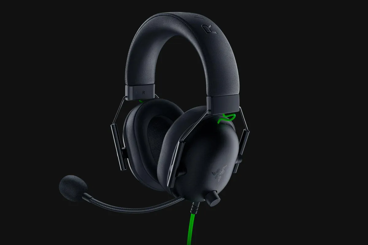 Căști gaming Razer BlackShark V2 X negre cu microfon integrat