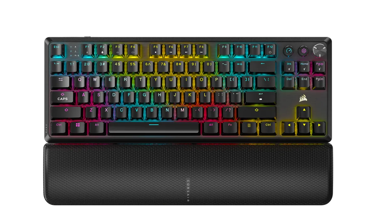 Tastatura mecanica Corsair K70 CORE TKL cu design compact