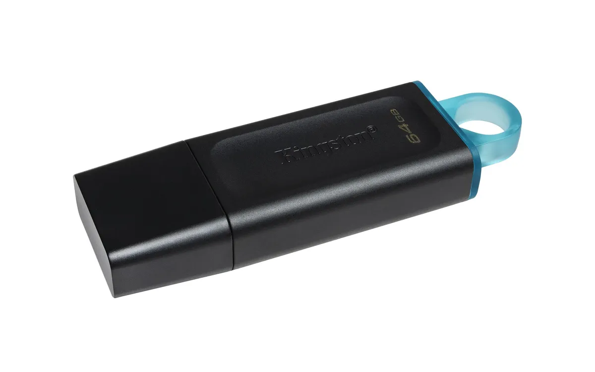 Stick USB Kingston 64GB USB 3.2 negru cu capac